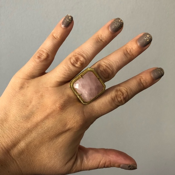 Pink quartz square ring 1” diameter gold setting - Picture 2 of 5